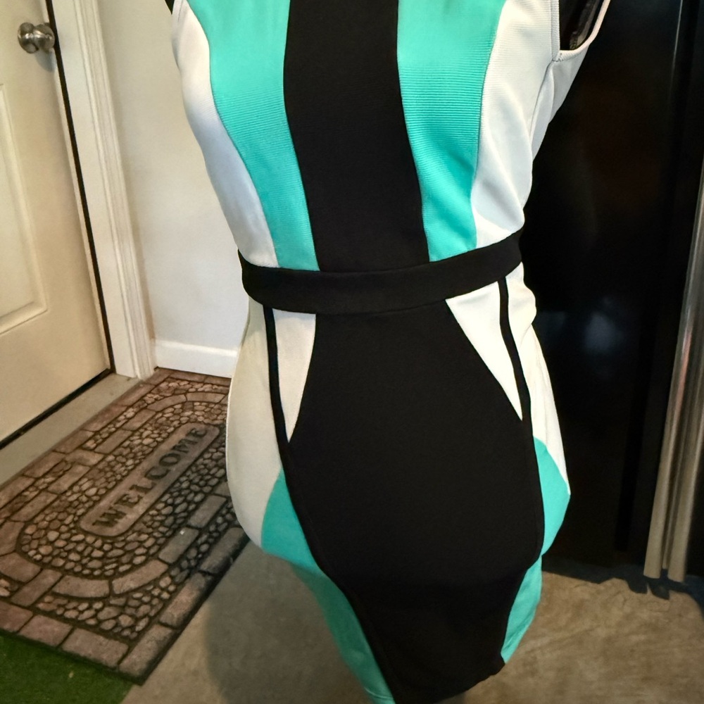 Stylish Teal and Black Colorblock Dress p44 - Picture 3 of 4